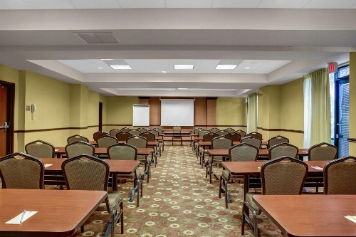 Hyatt Place Fort Lauderdale Cruise Port image 2